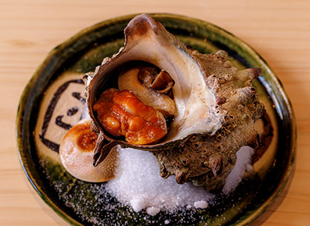 サザエ壺焼き